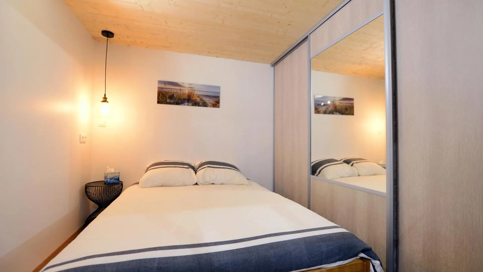 アパート Very Cosy And Quiet One Bedroom Flat In Part Dieu リヨン フランス